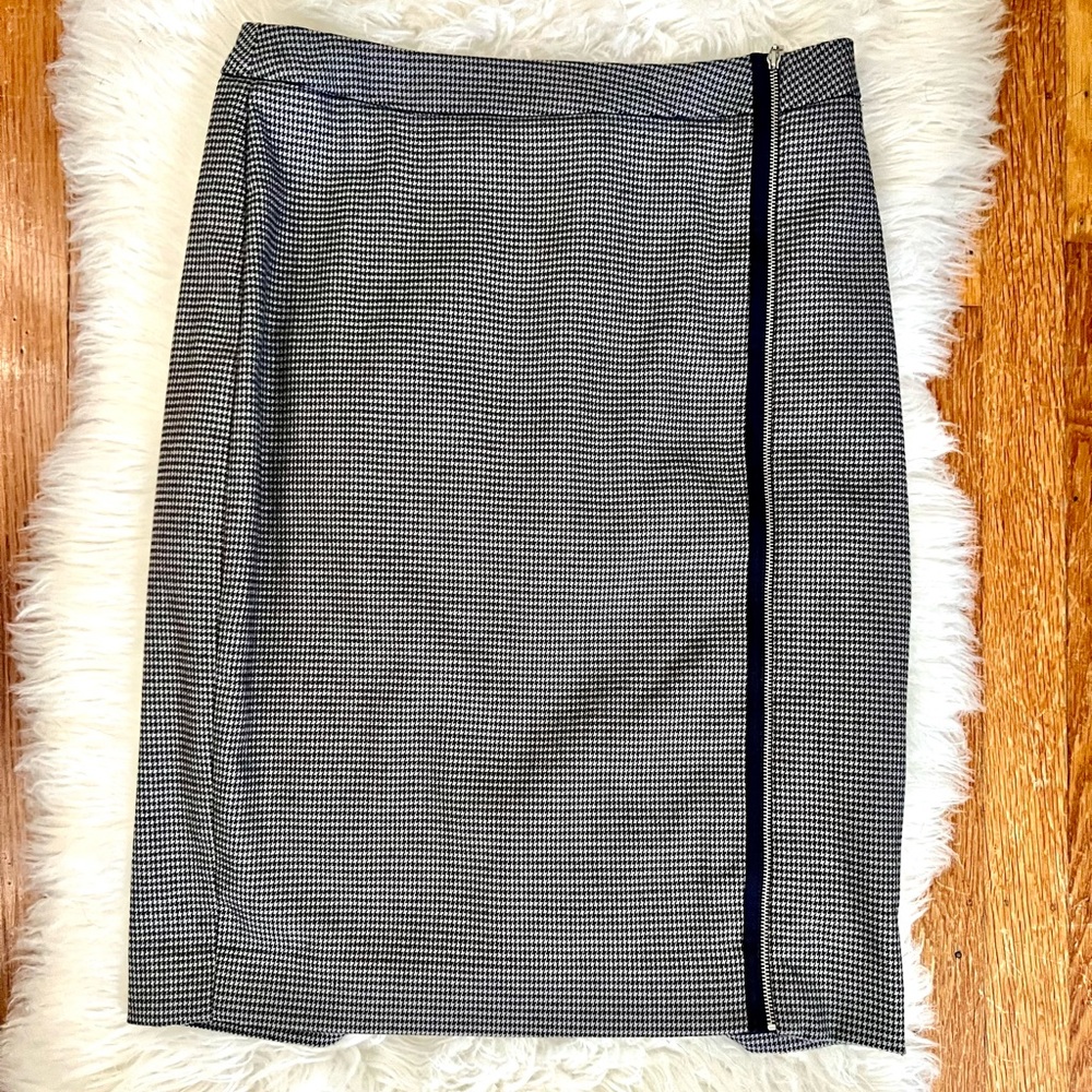 Pencil skirt- size 4